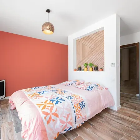 Exceptional With Swimming Pool *