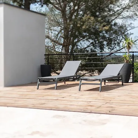 Hébergement de vacances Exceptional With Swimming Pool Palaja
